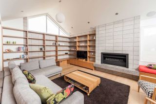 Custom Built-in Furniture