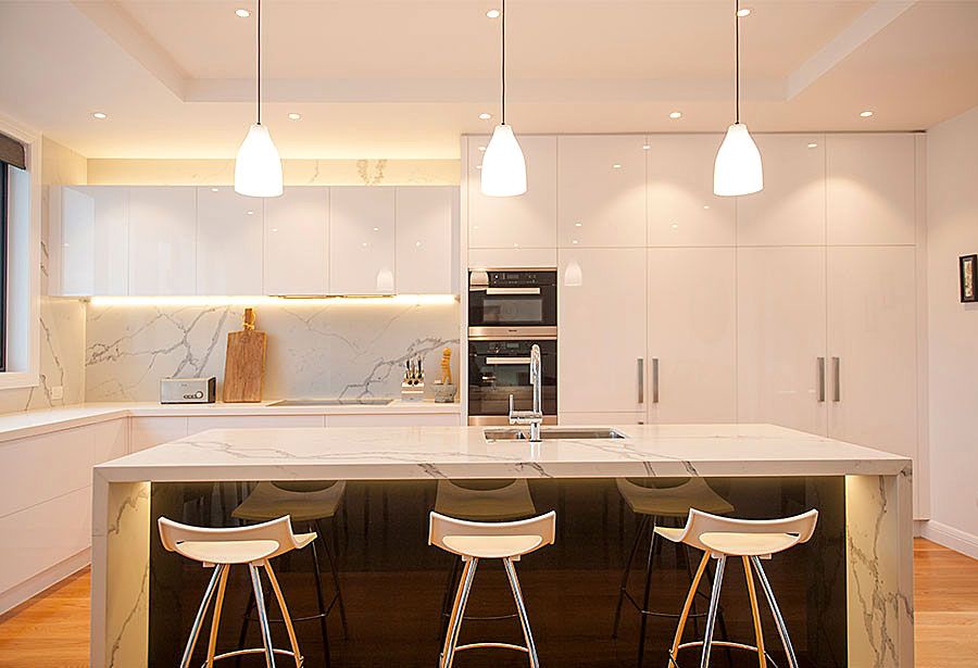 Black and white contemporary L Shape Island Kitchen